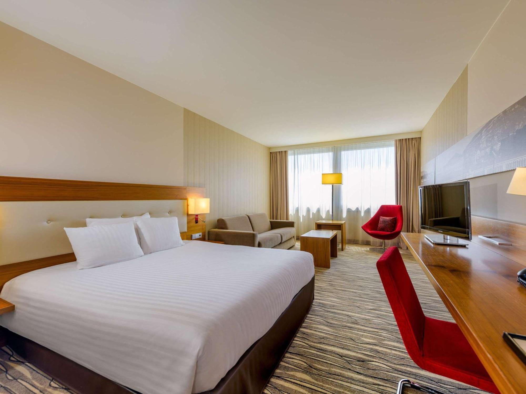 Moevenpick Hotel Geneva Мейрин Екстериор снимка