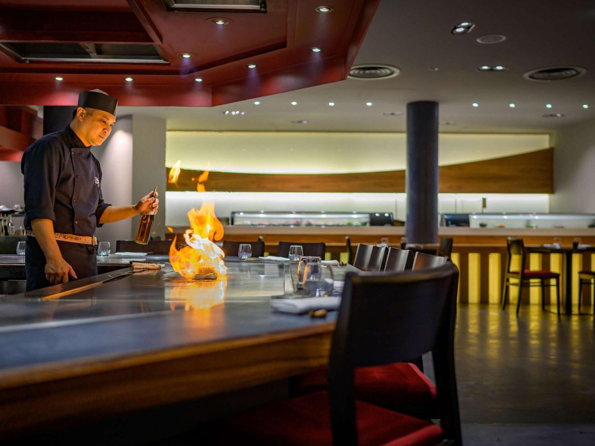 Moevenpick Hotel Geneva Мейрин Екстериор снимка